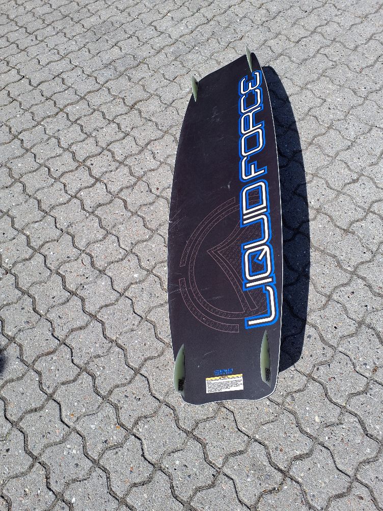 Liquid Force - kitesurfing